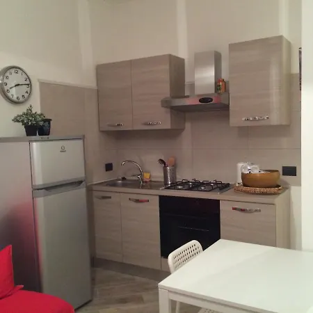 Centro Storico, Nuovo Con Terrazzo דירה