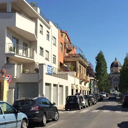 Centro Storico, Nuovo Con Terrazzo דירה *